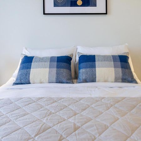 City Lights Retreat With Carpark 2 Bed 2 Bath Christchurch Exterior photo