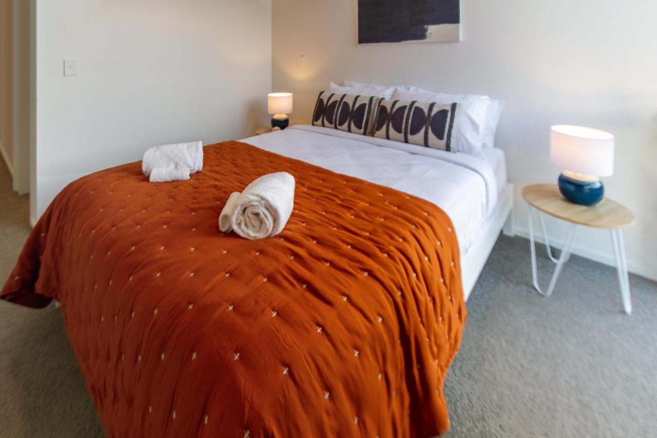 City Lights Retreat With Carpark 2 Bed 2 Bath Christchurch Exterior photo